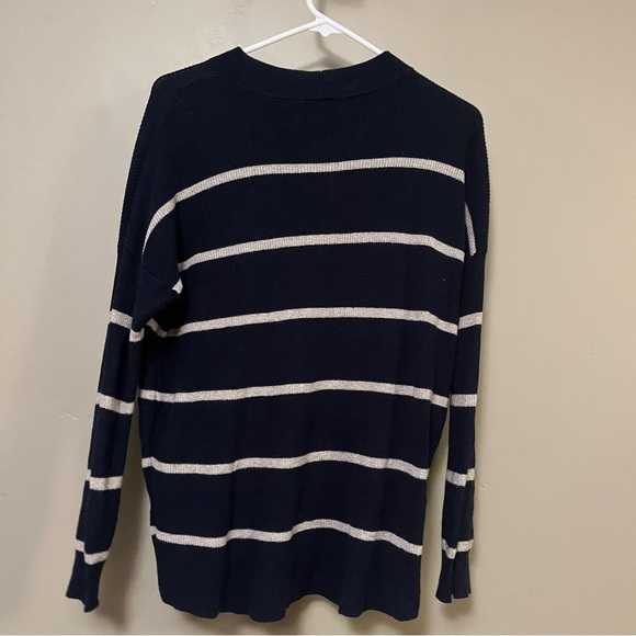 AMERICAN EAGLE Navy Blue Stripped Sweater - Picture 2 of 4